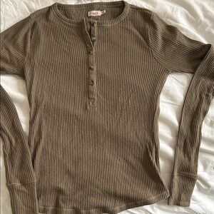 Faherty Women's Brown Ribbed Long Sleeve Henley
